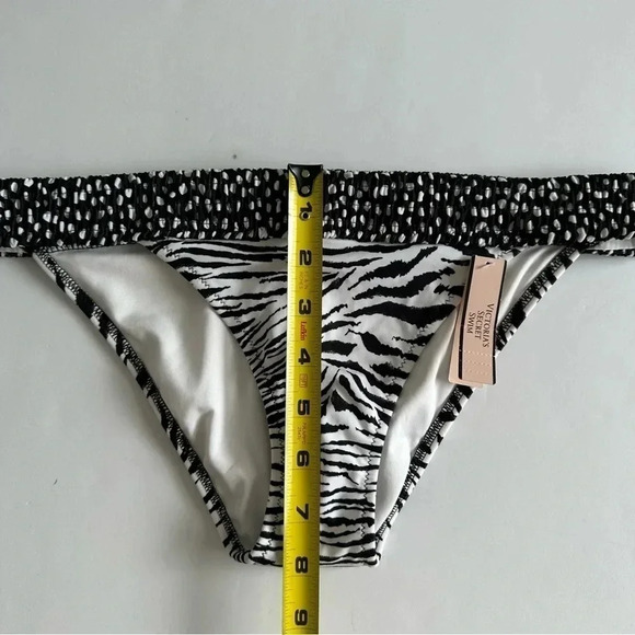 Victoria Secret‎ The Smocked Itsy Bottom Medium - Picture 9 of 9